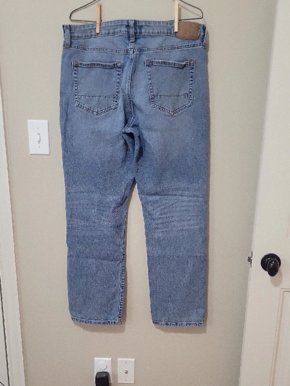 Aeropostale Men's Light Blue Straight Jeans